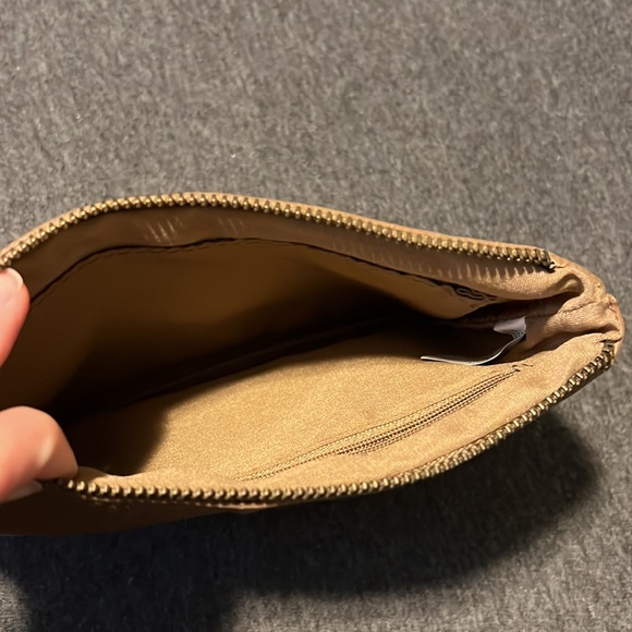 Light brown clutch/ wristlet - Picture 4 of 5